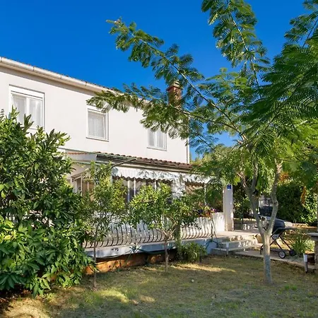 House Noa Дом отдыха