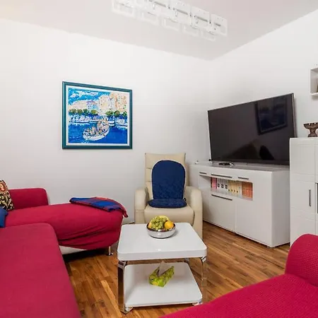 بيت للعطل House Noa *